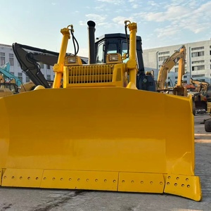 Bulldozer Komatsu D155A d'occasion, modèle 2023, faible nombre d'heures, bon état, moteur, pompe et roulements testés, prêt à l'emploi, disponible pour inspection. - Product Image 5