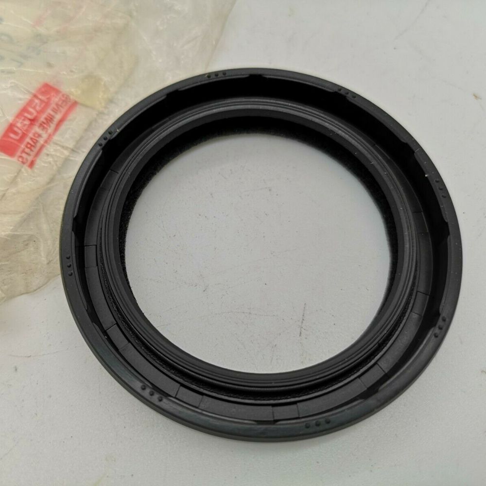 8-97049145-0 Rear Crankshaft Wheel Hub Oil Seals for Isuzu