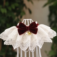 Bavoir en dentelle floquée avec nœud papillon pour animaux de compagnie, collier pour chien et chat, jolie serviette anti-salive pour animaux, accessoires pour chiots et chatons pour fêtes et mariages
