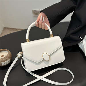 Nouveau sac bandoulière pour femme, style rétro coréen, design bicolore uni, sacoche tendance en polyester - Product Image 1