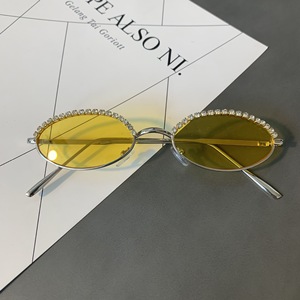 Unisex <span class=keywords><strong>CROESUS</strong></span> XE857 Hochwertige Diamant- & Metall-Sonnenbrille mit Ovalem Rahmen UV400-Schutz Trendiger Hip-Hop-Stil Vollrand-Design - Product Image 3
