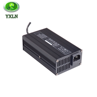 Chargeur de batterie portable pour scooter électrique CE Rohs haut de gamme 24v 5A / 36v 4A / 48v 3A / 60v 2A / 72v 1.8A à vendre