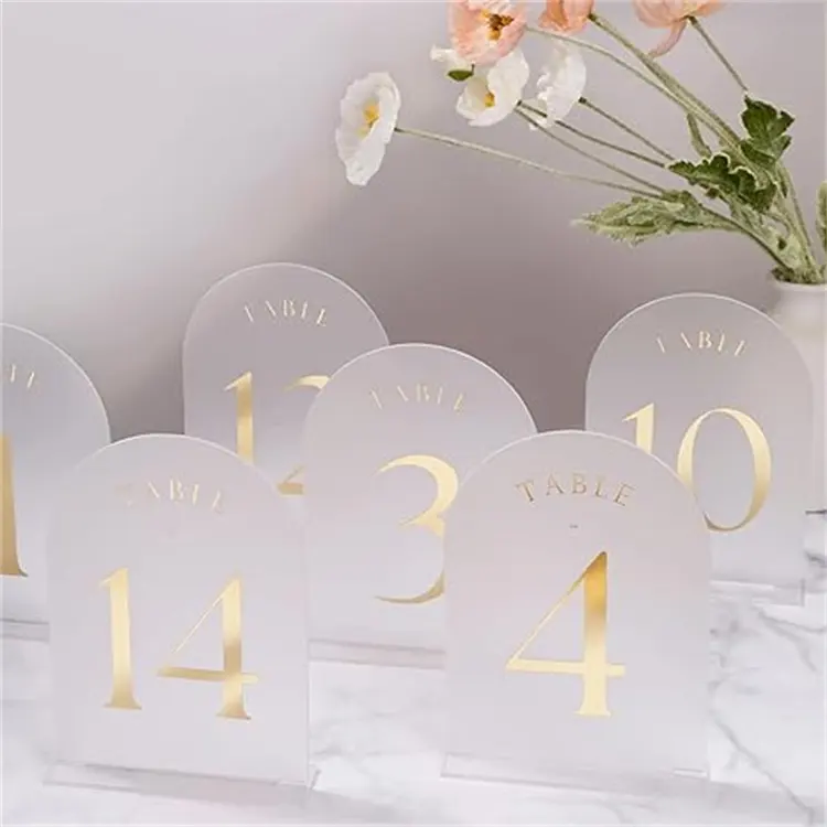 プレミアム契約フロストアーチ結婚式のテーブル番号1-15金箔印刷アクリルサインパーティーを飾るためのゴールドフォント番号