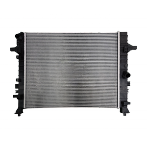 ถังน้ำหม้อน้ำอลูมิเนียมสำหรับระบายความร้อนเครื่องยนต์ OE 10314775 2021-2023ชิ้นส่วนรถยนต์1.5L <span class=keywords><strong>MGZS</strong></span> - Product Image 2