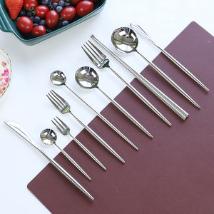 Ensemble de couverts quatre pièces en acier inoxydable 304 de style occidental avec couteau à steak, fourchette, cuillère et baguettes - Product Image 3