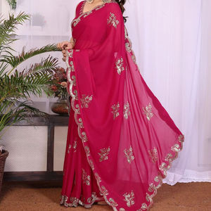 Tela de Saree Tradicional de Color Rosa, Hermosa y de Alta Calidad, en Algodón Orgánico con Estampado Floral y Lentejuelas Bordadas, Incluye Blusa - Product Image 1