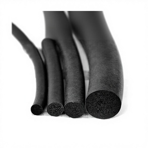 Bande d'étanchéité en mousse EPDM haute performance, insonorisante, résistante aux intempéries et anti-âge - Product Image 1