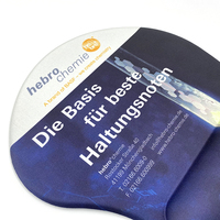 Logo kustom OEM Mouse ergonomis tangan kanan nirkabel dengan sandaran pergelangan tangan kain isi silikon dasar PU terlaris untuk penggunaan kantor