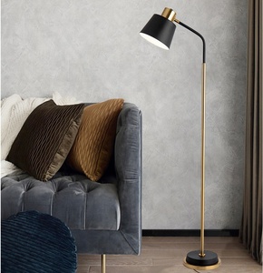 Lampe sur <span class=keywords><strong>pied</strong></span> en aluminium de style nordique avec lumière à intensité variable, design luxueux - Product Image 5