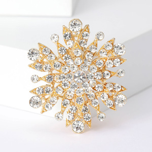 Broches Flocon de Neige 2026, Broches de Mariage, Broches Flocon de Neige en Strass pour Femmes, Idéales pour Cadeaux - Product Image 1