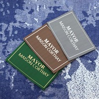 Étiquettes de marque en satin tissé brodé avec logo personnalisé de haute qualité OWIDEA pour vêtements, sacs, chaussures et chapeaux, style à coudre