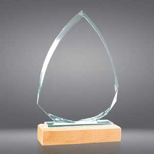 Trofeo in Vetro Ottico Smussato con Base in Legno di Faggio - Product Image 1