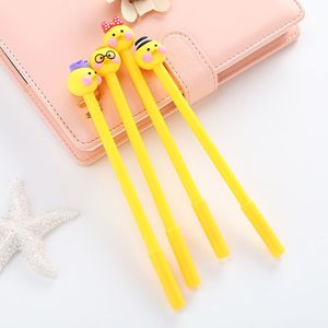 Recién llegados lindo plástico Kawaii dibujos animados Gel pluma promocional pato forma Kawaii estacionario tinta negra pluma para niños regalo - Product Image 2