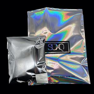 Sac d'expédition holographique personnalisé avec logo, sac d'expédition express pour vêtements, pochette d'expédition en polyéthylène, pochette d'expédition argentée métallisée - Product Image 1