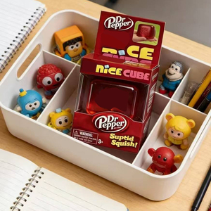 Needoh Red Nice Cube, Juguete Sensorial de Silicona para Aliviar el Estrés, Bola Antiestrés para Apretar - Product Image 3