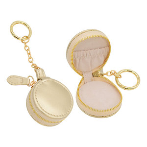 صندوق مجوهرات من الجلد الصناعي والمخمل مع سلسلة معدنية وحلية مفاتيح من سبائك الزنك، متوفر بالجملة من مخزون المصنع - Product Image 3