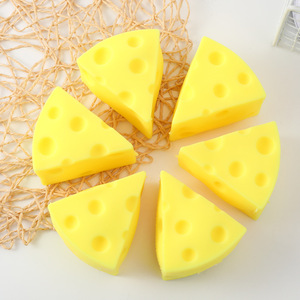 ของเล่นบีบคลายเครียดรูปสามเหลี่ยมชีส TPR น่ารัก สุดฮิต สำหรับเด็กชายและเด็กหญิง - Product Image 2