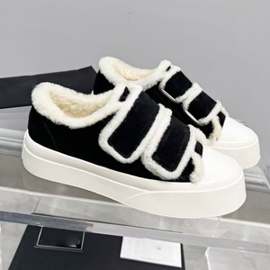 Chaussures d'hiver de luxe de haute qualité, antidérapantes et chaudes, en laine, à plateforme, pour l'automne et l'hiver, chaussures tendance pour tenues d'automne et d'hiver - Product Image 5