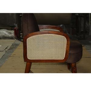 Chaise de salle à manger de style nordique de luxe, structure en bois massif avec rotin noir pour restaurant et salle à manger - Product Image 1