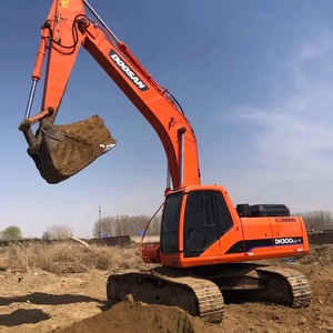 Strong power Used Doosan DH300 Crawler <b>Excavator</b> <b>machine</b> for Earthmoving Loading and Site Digging - Product Image 4
