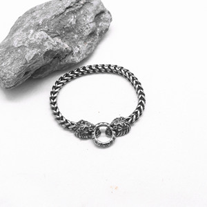 yunnique Fashionable Lion Head <b>Titanium</b> Steel <b>Chain</b> Bracelet Unisex Geometric Design Motorcycle Style Jewelry - Product Image 1