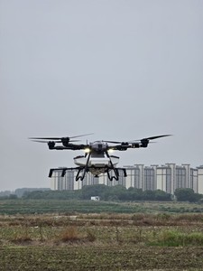 Z120 Farm Spreading Drone Frame 120 Liter Spreader Box Aluminum Carbon Fiber Motor Heavy Duty Agriculture UAV 8-15min Flight - Product Image 3