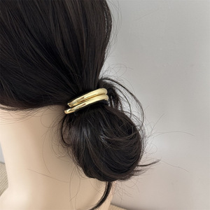 Nouveau été coiffes filles Durable <span class=keywords><strong>élastique</strong></span> bandeau <span class=keywords><strong>de</strong></span> cheveux <span class=keywords><strong>avec</strong></span> breloque en métal Simple <span class=keywords><strong>élastique</strong></span> pour <span class=keywords><strong>queue</strong></span> <span class=keywords><strong>de</strong></span> <span class=keywords><strong>cheval</strong></span> <span class=keywords><strong>élastique</strong></span> personnalisé corde à cheveux - Product Image 2
