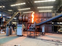 Four de carbonisation du bois de la balle de riz pour la production de biochar, machine de fabrication de charbon de bois continu à partir de coques de noix pour le commerce du carbone