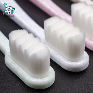 Cepillo de dientes Unisource SP2003 Ultra Soft Manual para adultos con 10000 cerdas - Product Image 4