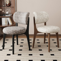 Chaise de salle à manger en bois massif de style nordique vintage avec finition antique discrète, fonction de démontage et doublure en coton