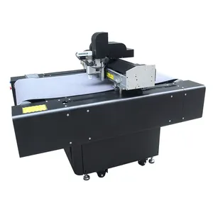 Vendita calda 6080 piccolo trasportatore taglierina cordonatura Plotter adesivo vinile etichetta schiuma macchina da taglio CNC