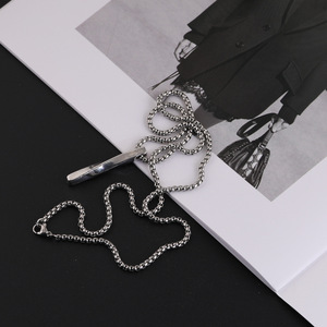 Collier long minimaliste torsadé en spirale, pendentif en alliage de zinc, chaîne de pull unisexe tendance, noir, or irisé, blanc K - Product Image 2
