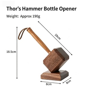 Abridor de Botellas Magnético de Madera con Forma de Martillo de Thor, Adorno Creativo para el Hogar y el Automóvil - Product Image 1