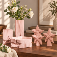 Plateau en céramique rose et collection de sculptures étoiles – Décoration géométrique pour la maison, idéal pour la présentation sur table