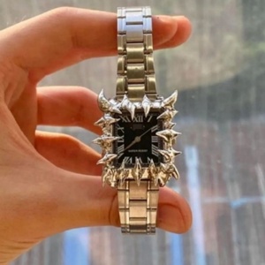 Montre personnalisable pour homme en acier inoxydable avec mouvement Miyota à quartz, bracelet en cuir, décorations carrées à pointes gothiques, 41 mm, chiffres romains - Product Image 3