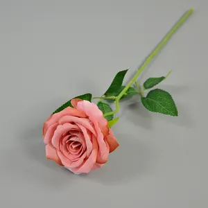 Hot Selling Real Touch Flor Artificial Única Stem Velvet Rose White Rose Flor para Decoração de Casamento Natal Decorativo