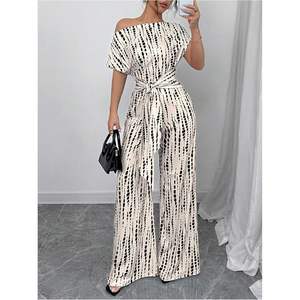 Mono de mujer personalizado con estampado, cuello asimétrico, pierna ancha y lazo frontal, elegante para fiestas - Product Image 4