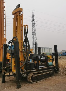 Plate-forme de forage de puits d'eau d'occasion remis à neuf #473 Profondeur: 260 mètres Tour de 3.3 mètres, fabriquée en 2021 - Product Image 2