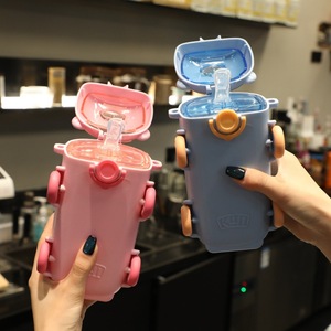 Gobelet créatif en forme de bus de 500 ml pour enfants, tasse à eau portable en PC écologique avec paille, vente en gros - Product Image 3