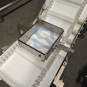 Nastro Trasportatore Inclinato per Alimenti con Nastro in PU, Elevatore in Acciaio Inossidabile di Grado Alimentare, Nastro Trasportatore a Salita - Product Image 3