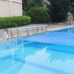 Cubierta de Aislamiento Plegable para Piscina de Alta Calidad, Fabricada en PE con Diseño de Burbujas, Evita la Caída de la Temperatura del Agua - Product Image 3