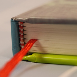 Libro de Tapa Dura Encuadernado con Hilo de Alta Calidad, Impresión de Catálogos de Arte - Product Image 6