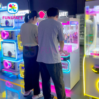 Machine à griffes d'arcade à monnayeur pour centres commerciaux, pour peluches, poupées et cadeaux de divertissement sur le thème des jeux