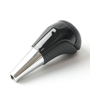 Pomo de palanca de cambios para Toyota Highlander, cuero perforado, negro brillante, diseño ergonómico - Product Image 2