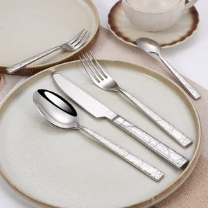 Juego de Cubiertos de Acero Inoxidable Plateado de Primera Calidad, Juego de Cubiertos de Lujo con Diseño Martillado para Restaurante - Product Image 3