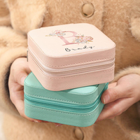 Boîte à bijoux carrée en cuir PU personnalisée avec logo, petite, pour voyage, pour bagues, bracelets, boucles d'oreilles, cadeau de mariage, organisateur de bijoux