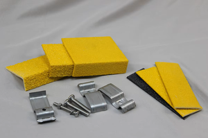 Material básico 304 316 Acero inoxidable antideslizante nariz de escalera con revestimiento de grano de carburo de silicio piezas de escalera de calidad superior - Product Image 3