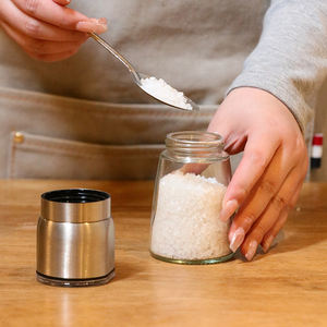 Bestseller Pfeffermühle für Restaurants 160 ml Salzstreuer aus Glas mit Keramikmahlwerk Schwarze Gewürzmühlenflasche - Product Image 4