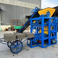 Machine à fabriquer des briques en ciment QT4-24 fiable, semi-automatique, pour blocs creux, avec une longue durée de vie