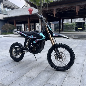 Moto tout-terrain Surron 58V 22Ah 8KW 185N.m légère, 40,4 mph, pour adolescents, sport, hors route - Product Image 4